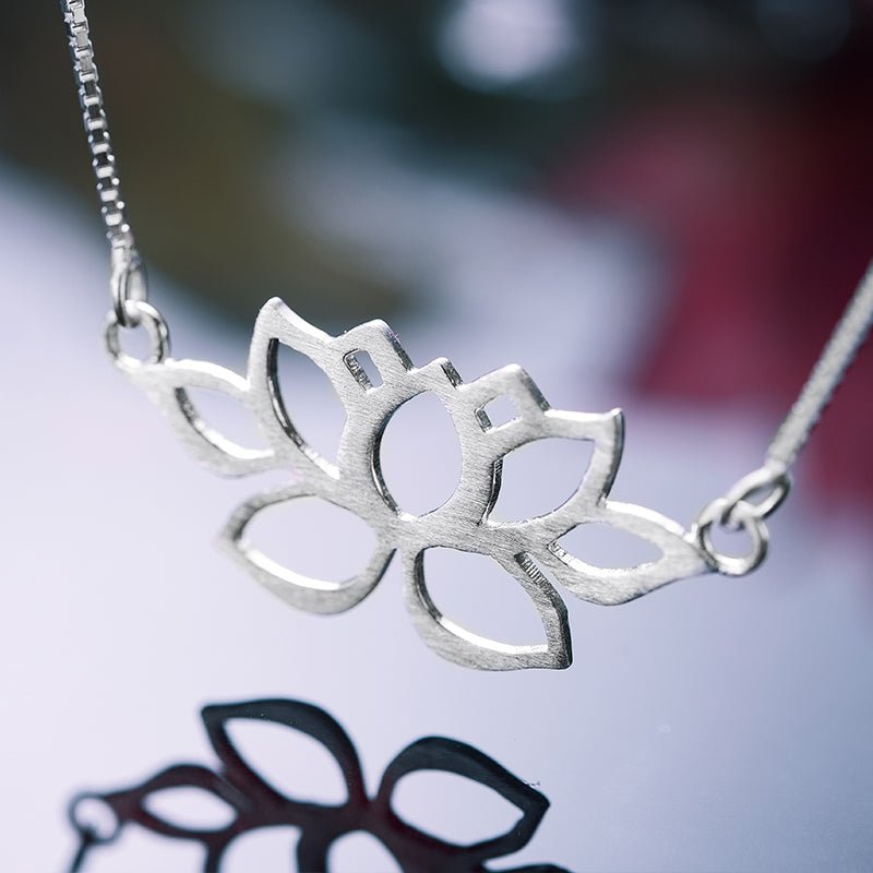 Minimal Lotus - Handmade Necklace | NEW - MetalVoque