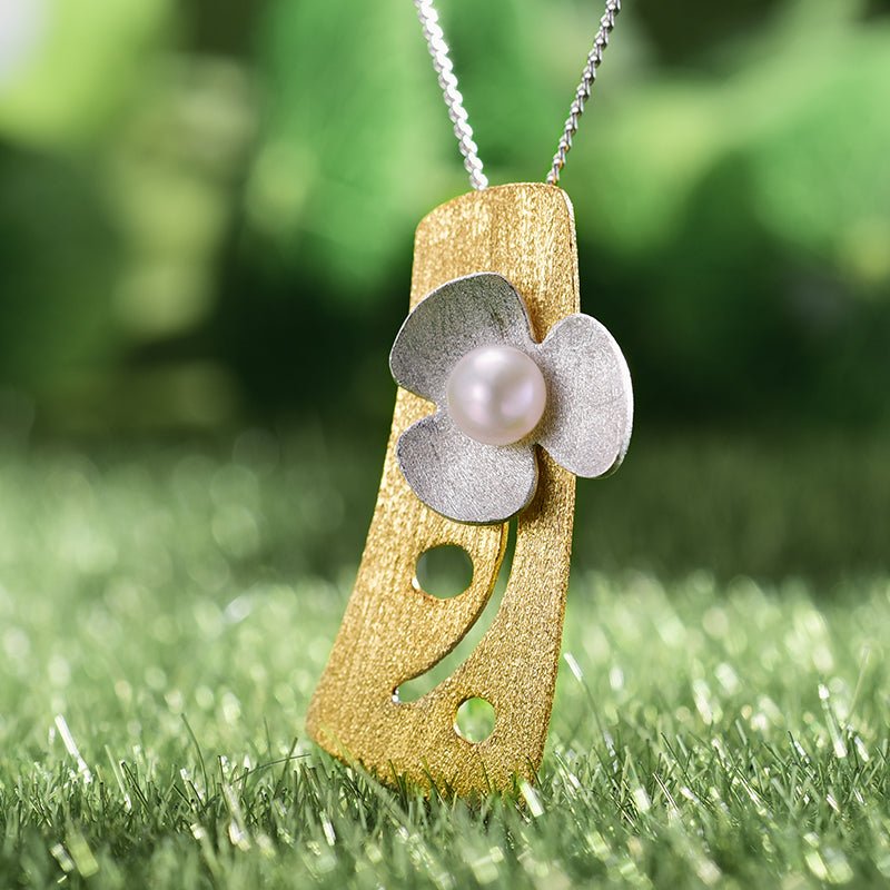 Fresh Clover - Handmade Pendant - MetalVoque