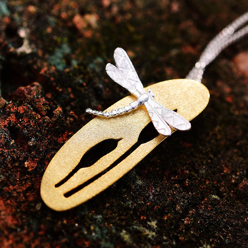 Resting Dragonfly - Handmade Pendant | NEW - MetalVoque