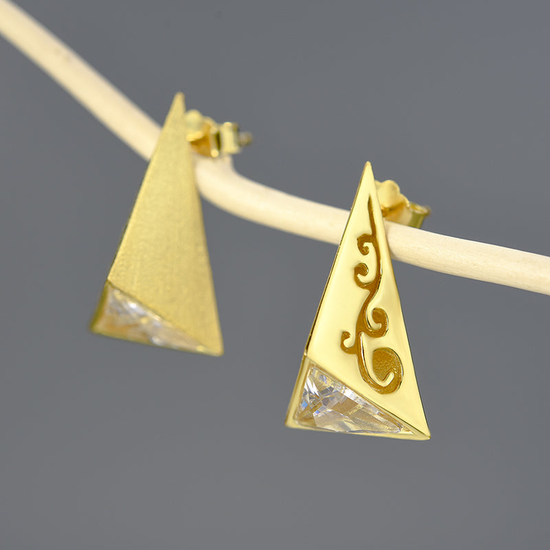 Zircon Pyramid - Stud Earrings