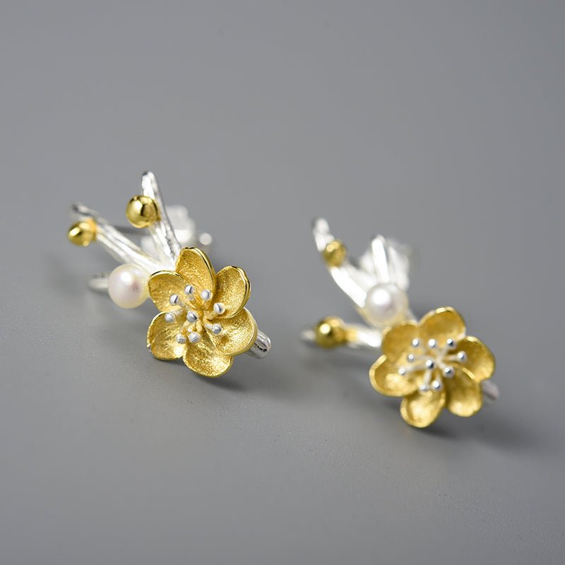 Winter Blossom - Stud Earrings