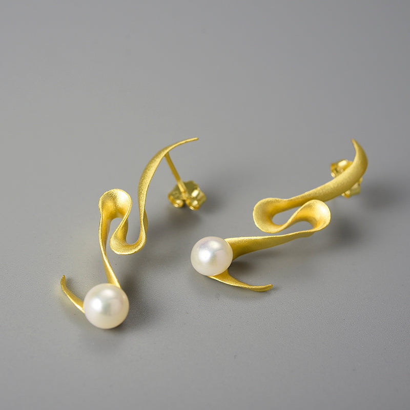 Spiral Pearl - Dangle Earrings