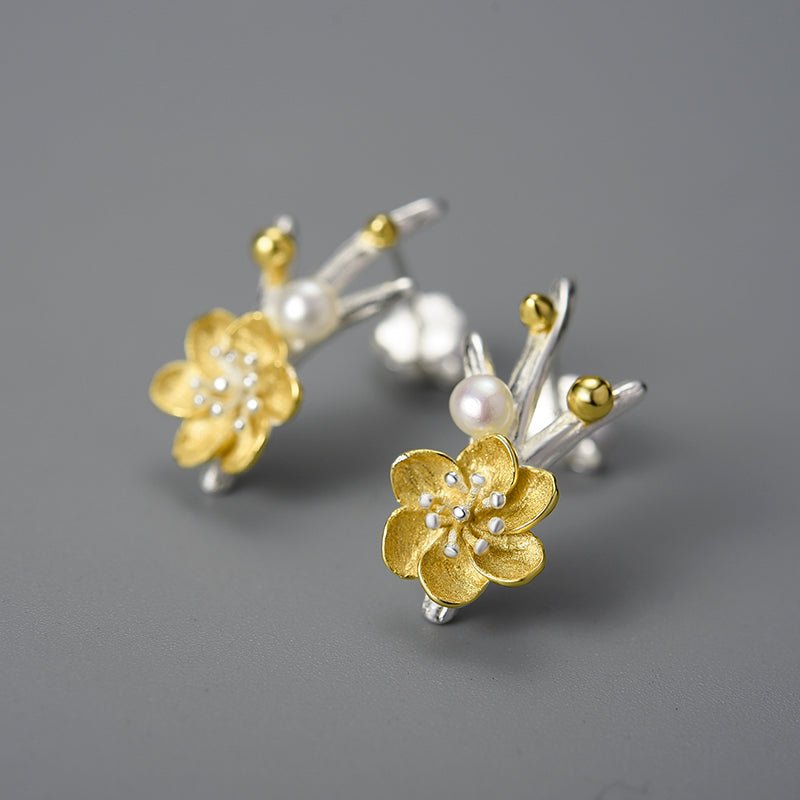 Winter Blossom - Stud Earrings