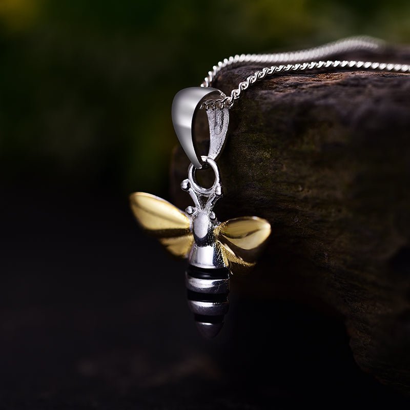 Lovely Honeybee - Handmade Pendant - MetalVoque