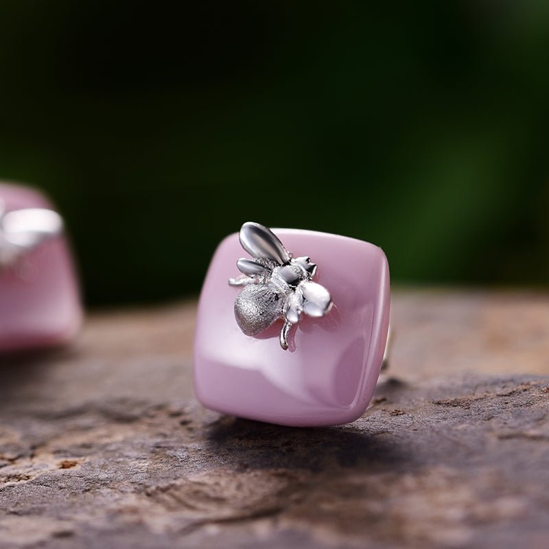 Bee Kiss - Stud Earrings - MetalVoque