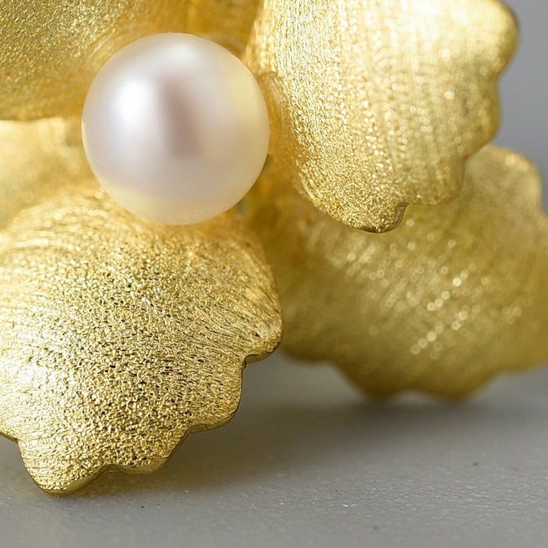 Begonia Pearl - Stud Earrings | NEW