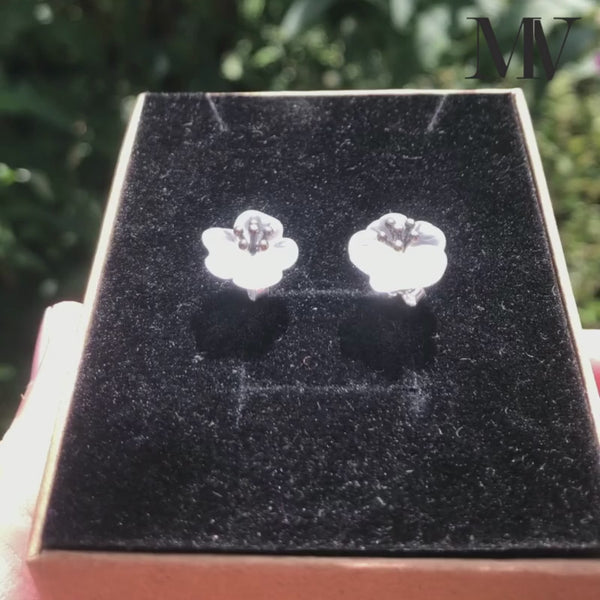 Rainy Flower - Stud earrings