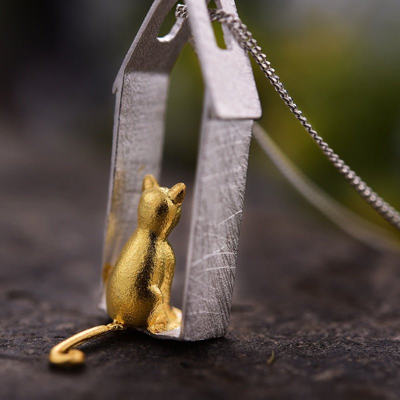 Gazing Cat - Handmade Pendant - MetalVoque