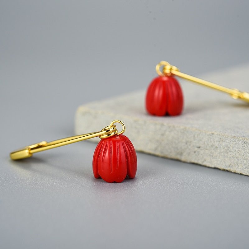 La Vie en Rose - Pin Earrings