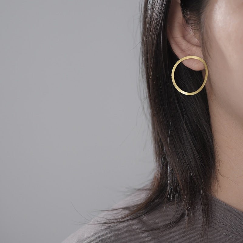 Minimalistic Circle - Stud Earrings