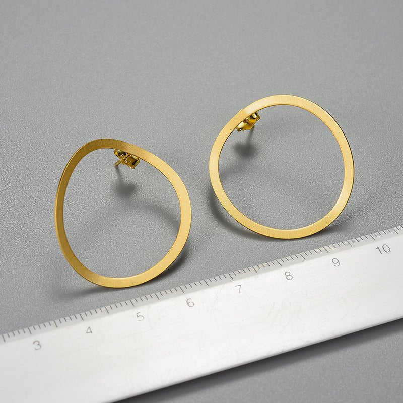 Minimalistic Circle - Stud Earrings