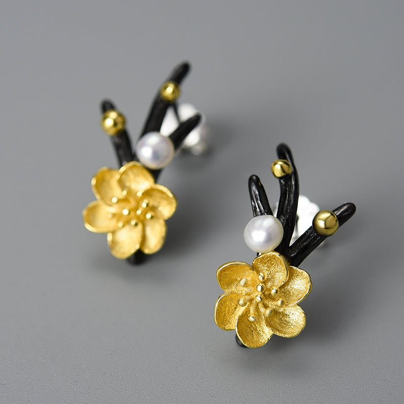 Winter Blossom - Stud Earrings