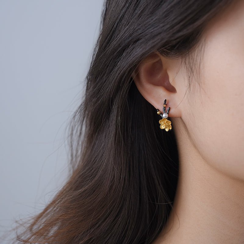 Winter Blossom - Stud Earrings